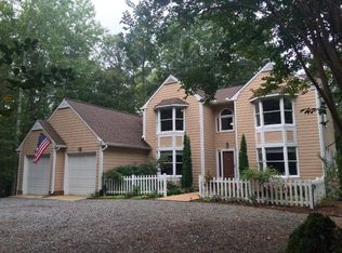 715 Corrotoman Cir, Kilmarnock, VA 22482