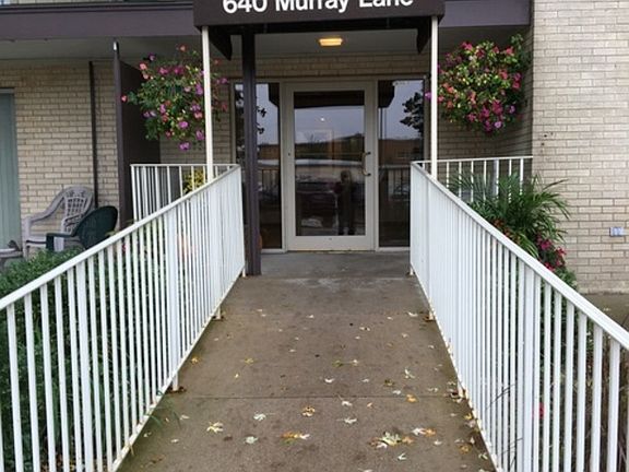 2nd image of 640 Murray Ln Unit 404