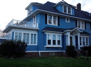 2190 Kerrwood Rd, Cleveland Heights, OH 44118