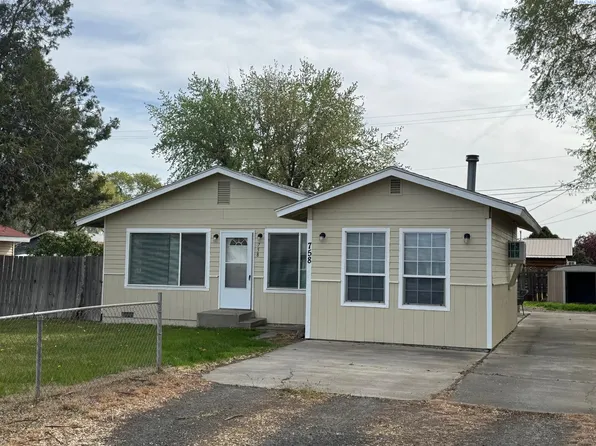 758 S 2nd Ave, Connell, WA 99326