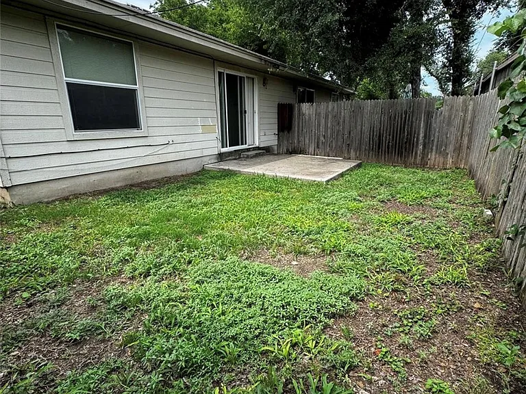 8613 Talyne Chaise Cir #B — Photo 18