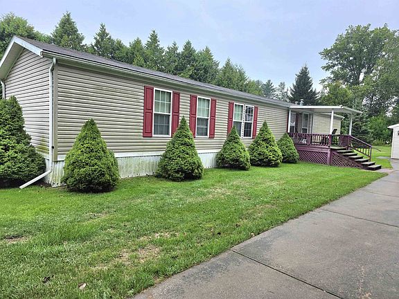 2nd image of 3863 N Lakeshore Rd