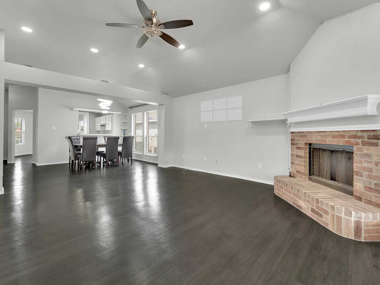 3 bed, 1537 sqft, $2,150 — Photo 4