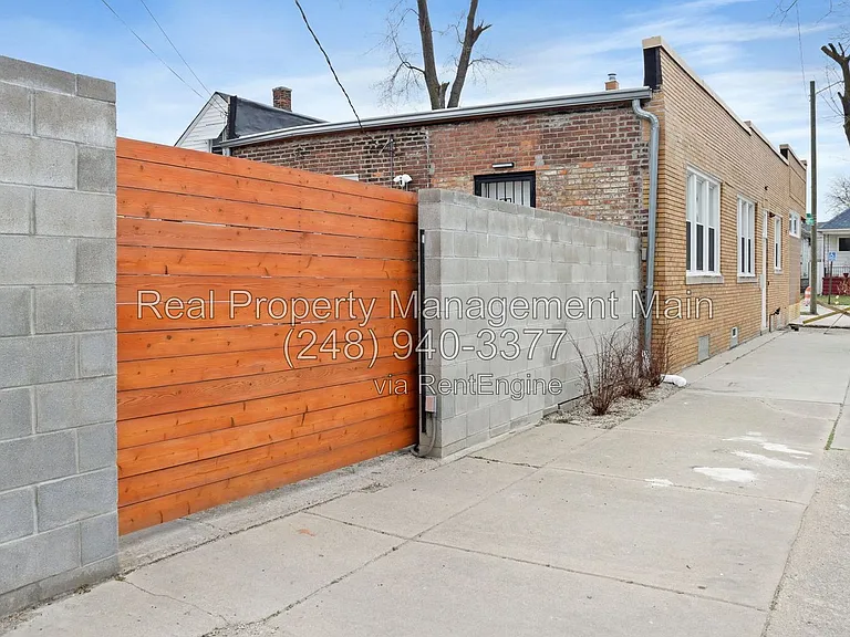 12303 Klinger St — Photo 25