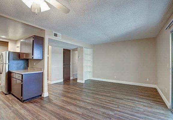 4th image of 3705 S Port Dr APT 28