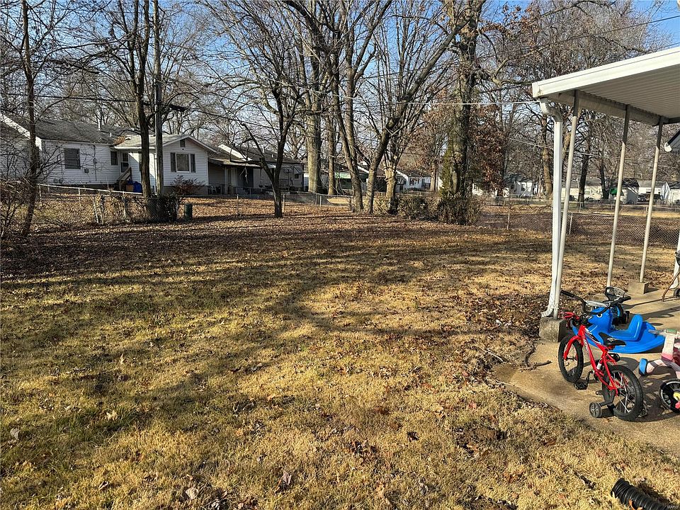 2nd image of 1218 Hoyt Dr