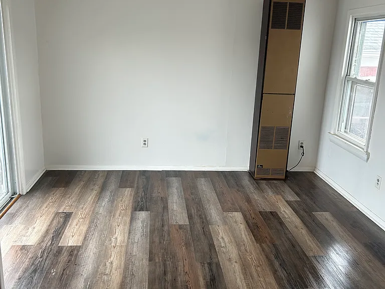 72 Franklin St #1/2 — Photo 7