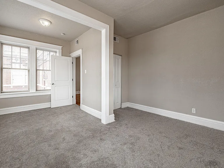 5855 Washington Blvd — Photo 16