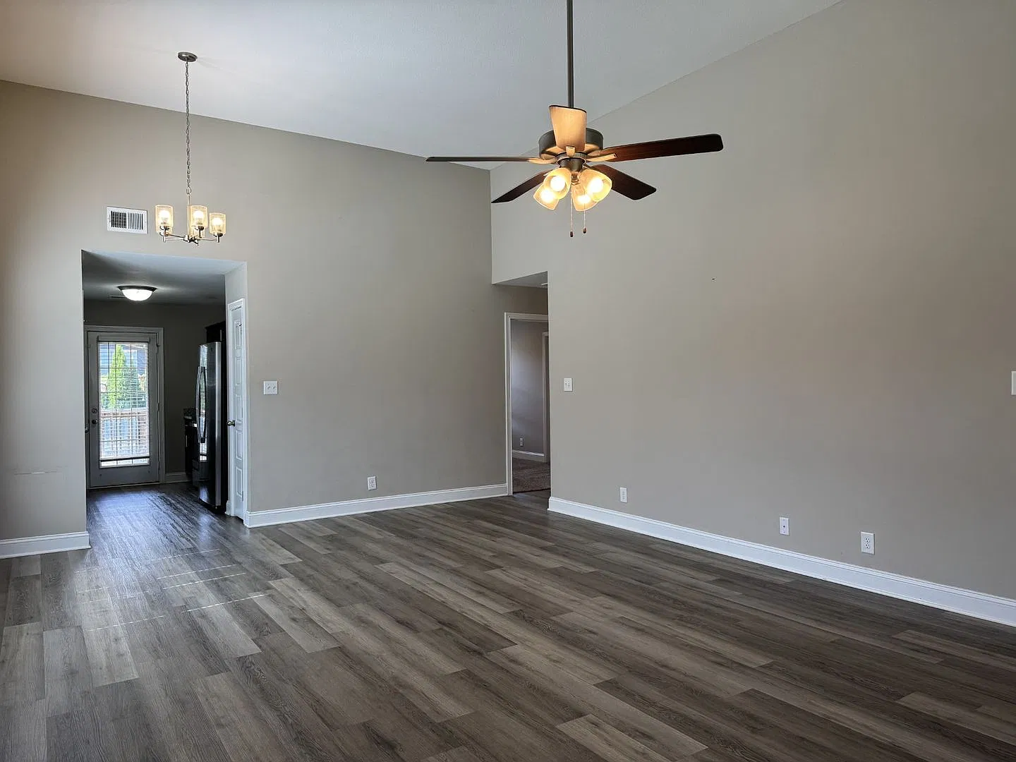 425 Irish Hills Drive — Photo 3