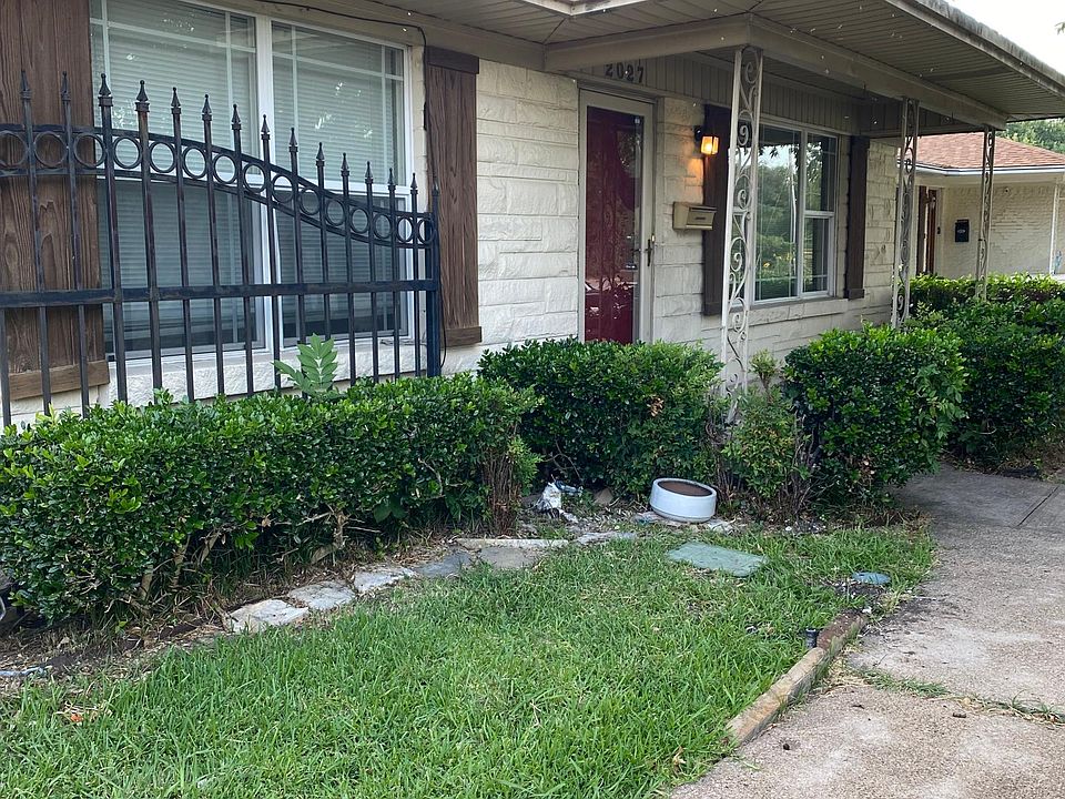 1st image of 2027 S Vernon Ave
