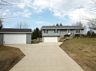 4763 Susan Lee Ct, West Bend, WI 53090
