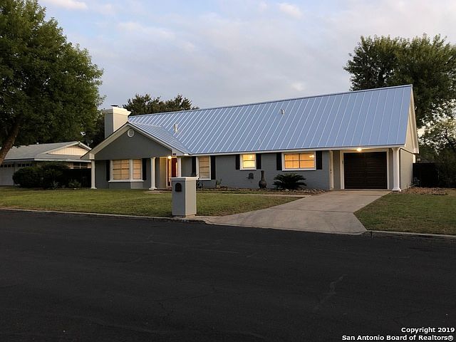 1st image of 434 Cloudmont Dr