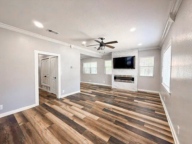 315 W Market St — Photo 5