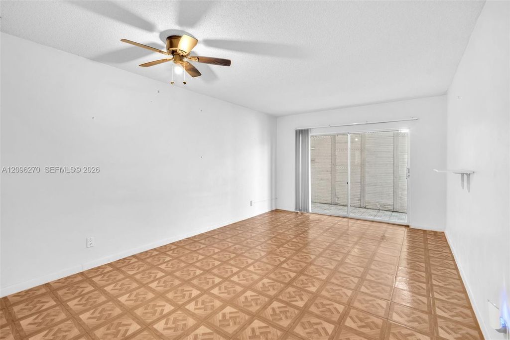 251 S Golf Blvd APT 188, photo 4