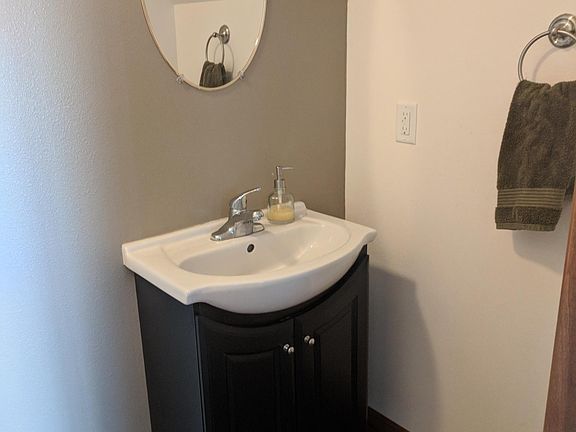 Downstairs 1/2 bathroom