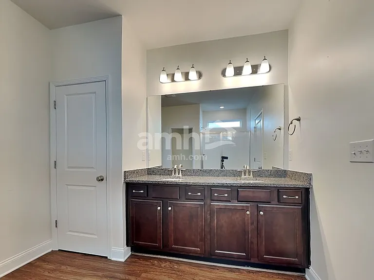 209 Stowe Rd — Photo 10