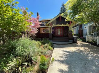 3218 SE Tibbetts St UNIT B, Portland, OR 97202