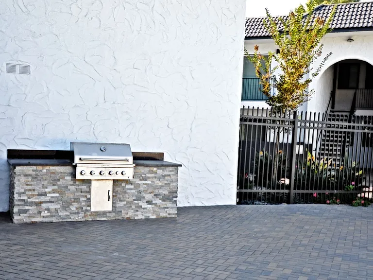 Westgate Apartments in Linda Vista — Photo 19