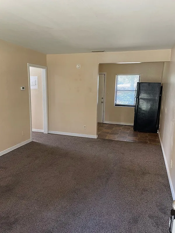 2 bed, 1.0 bath, 648 sqft, $1,100 — Photo 4
