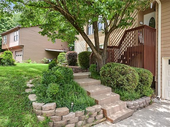3rd image of 4857 Chapelle Ct