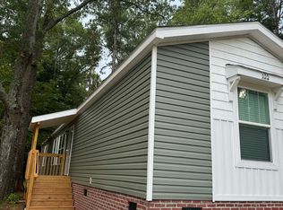 135 Waccamaw Ln, Central, SC 29630