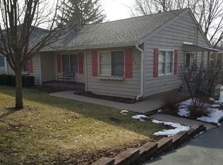 612 Spring Rd, Ingleside, IL 60041