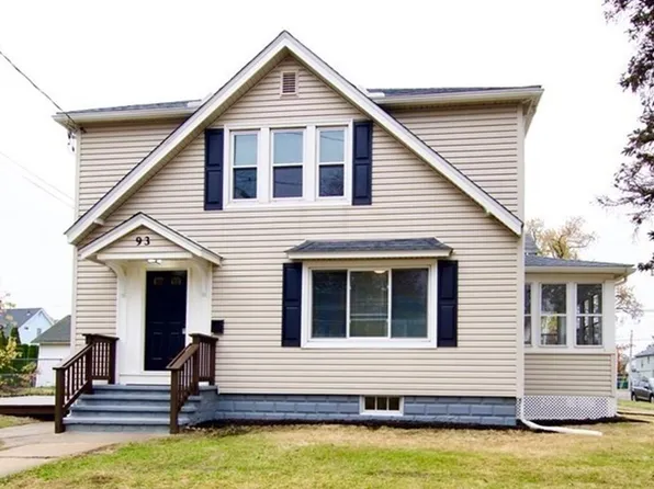 93 Davenport St, Chicopee, MA 01013