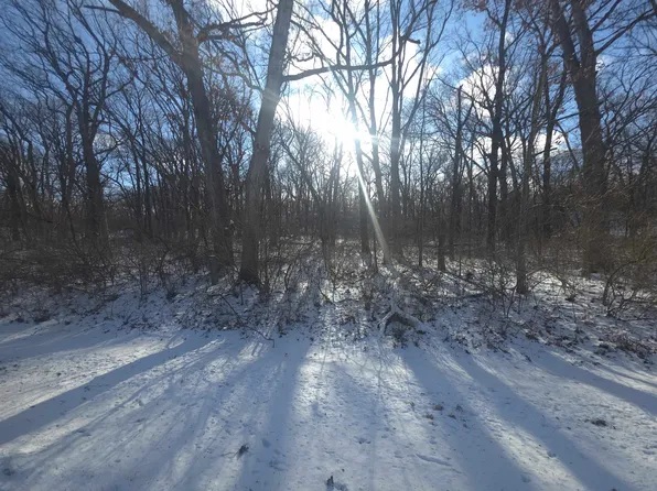 916 Missouri Dr, Dixon, IL 61021