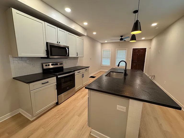 1234 & 1236 Summit St EMP — Photo 15