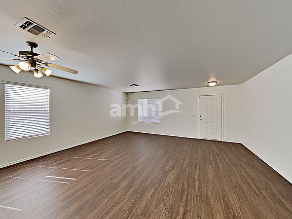 4th image of 2833 W Sunshine Butte Dr