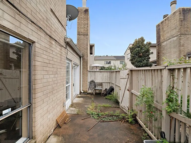 9521 Windswept Ln #9521 — Photo 6
