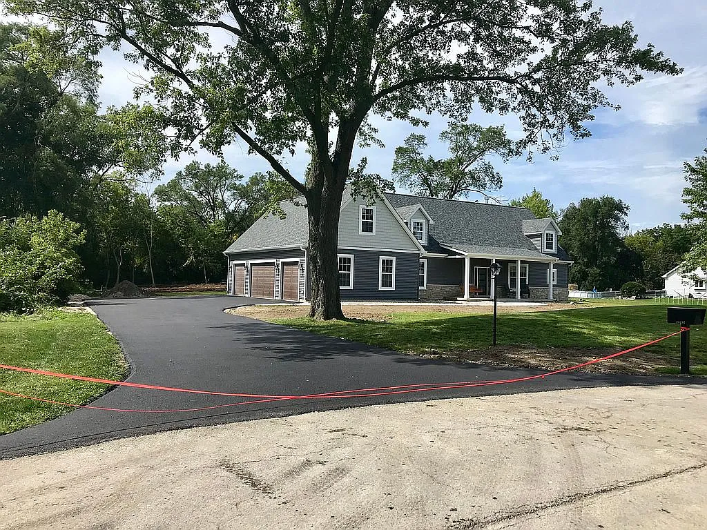 20280 N Hazelcrest Rd photo 1