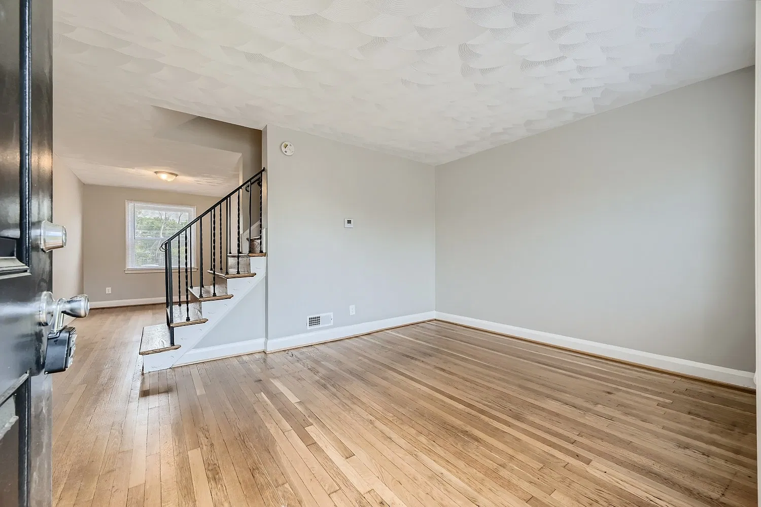 916 Middlesex Road - 1 — Photo 3