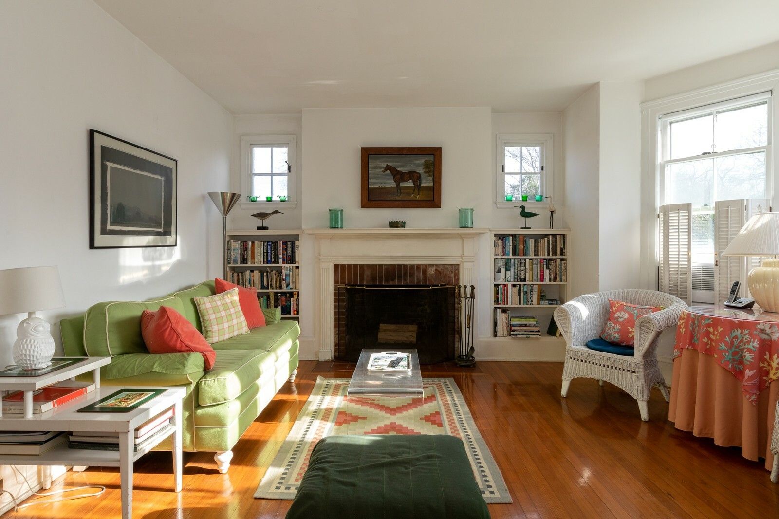 BACK LIVING ROOM OR DEN