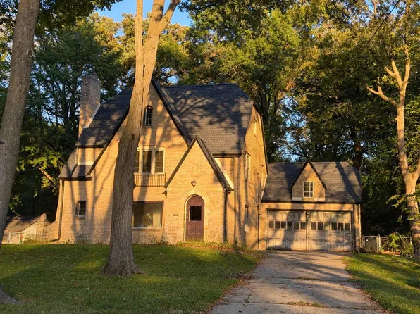 4565 Spring Brook Rd, Rockford, IL 61114