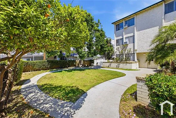 1505 S Hoover St #2 — Photo 14