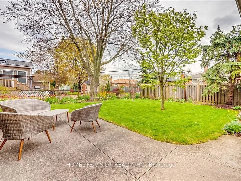 16 Nova Dr #UPPER — Photo 17
