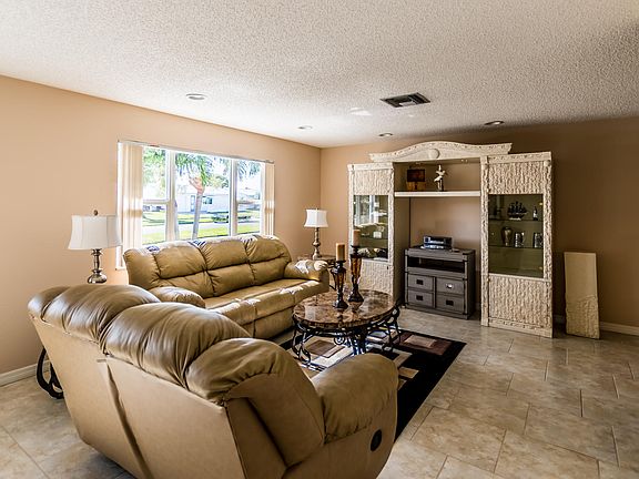 2nd image of 2104 Campanelli Blvd