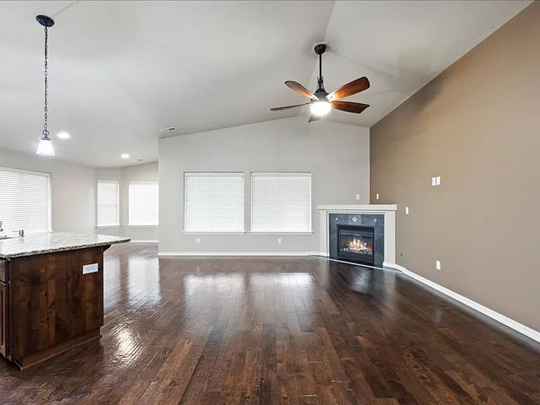 1080 N Montana St — Photo 10