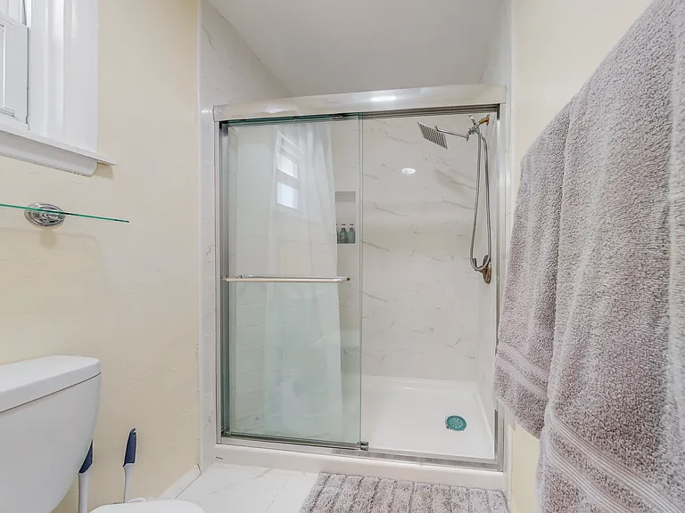 2810 Carolina St NE — Photo 30