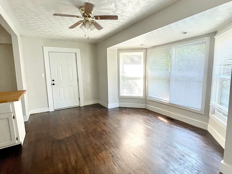 41 Mullins Hl #B — Photo 4