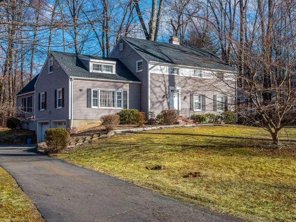 12 Burnwood Drive, Bloomfield, CT 06002
