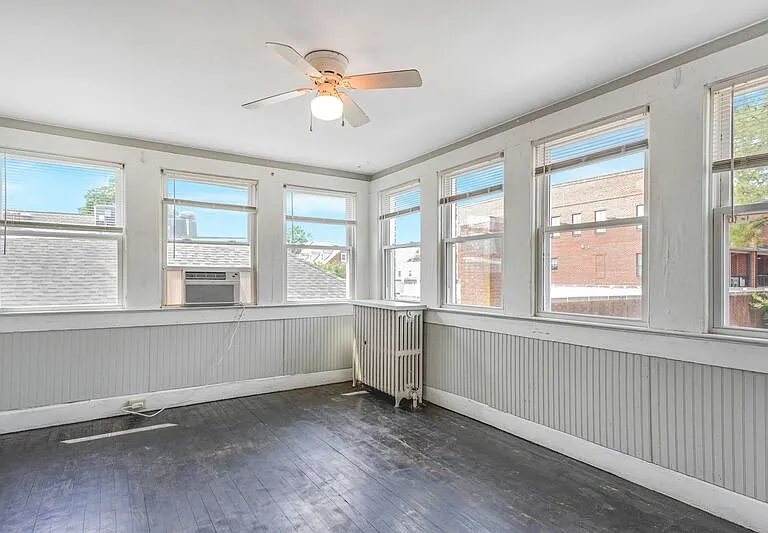 1004 Prince Edward St #3 — Photo 7