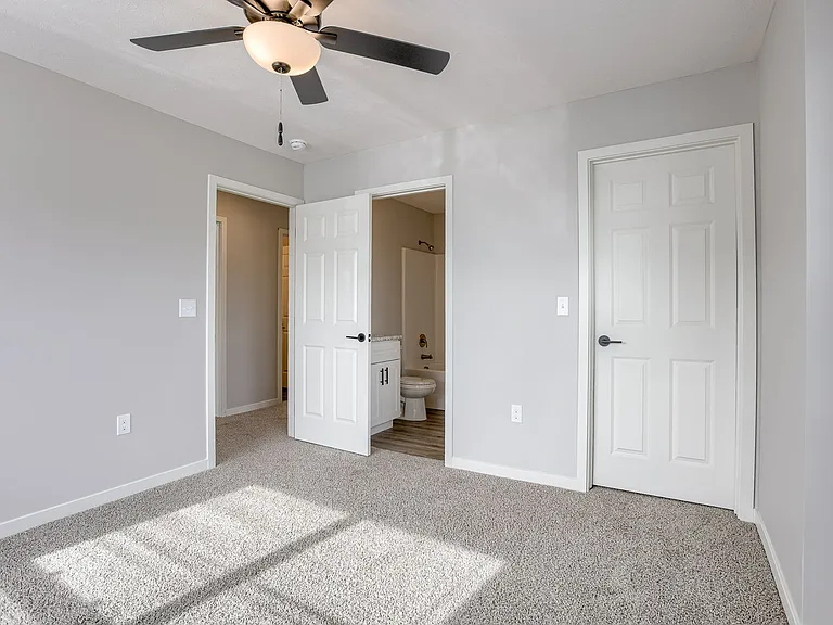 20874 T Ct — Photo 12