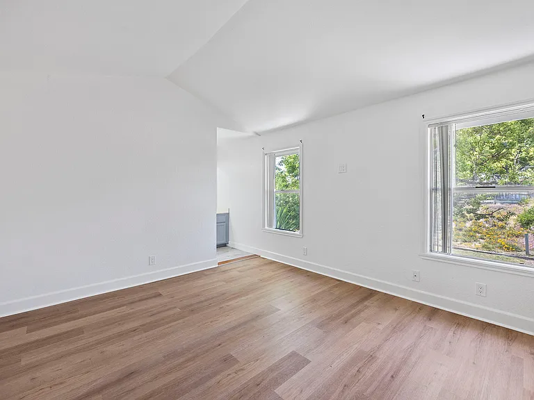 42109 Roanoake St — Photo 15