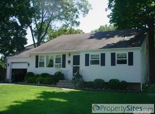 1 Barbara Rd, Ronkonkoma, NY 11779