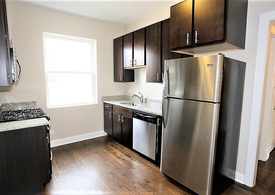 1st image of 1435 W Carmen Ave #3
