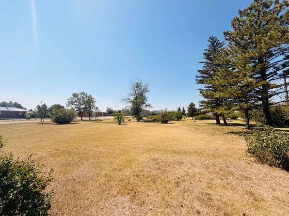 1st Ave S, Stanford, MT 59479