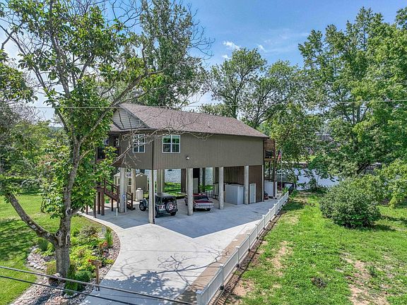 5th image of 806 Sunset Road