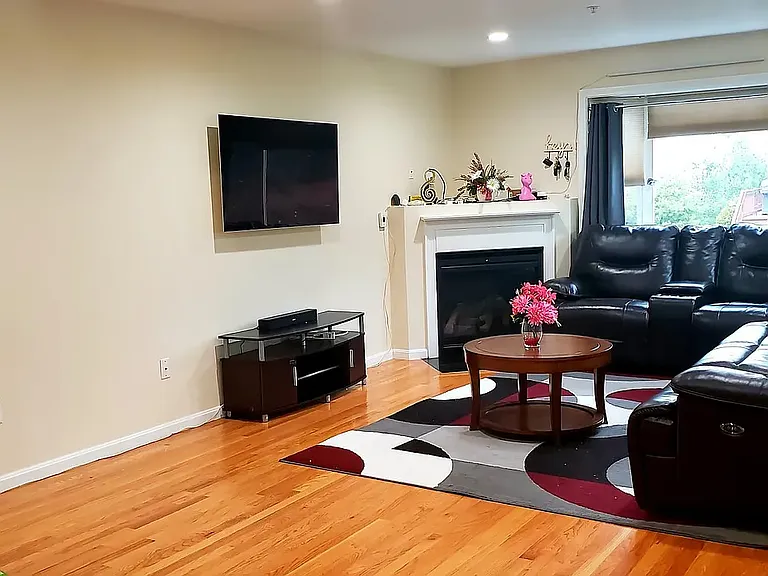 316 America Blvd — Photo 23